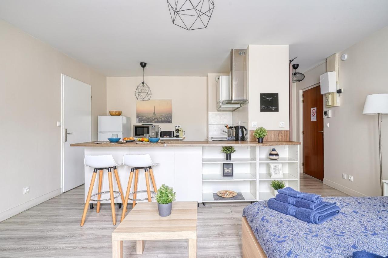 Logement Noah Courcouronnes Eksteriør bilde